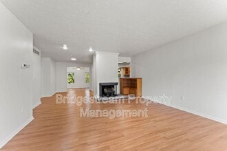 924 Tradewind Dr in Mason, OH - Building Photo - Building Photo