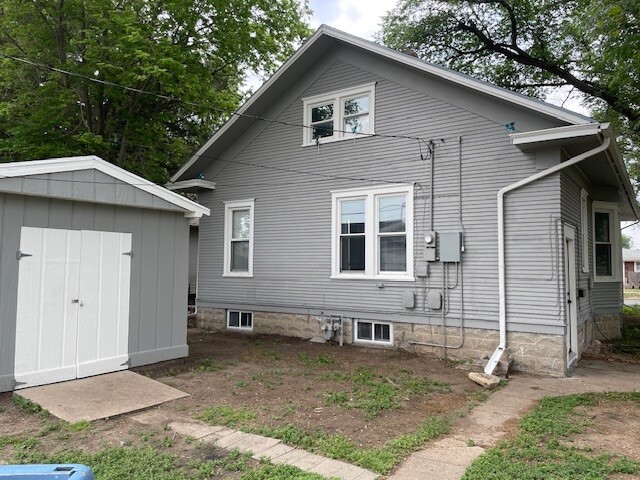 301 E 6th St, Unit Downstairs Apartment #2 in Hays, KS - Building Photo - Building Photo