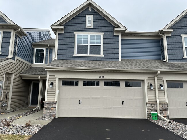 property at 1802 Arbor Ln