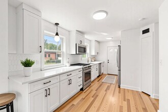 29 Beaconwood Rd in Newton, MA - Building Photo - Building Photo