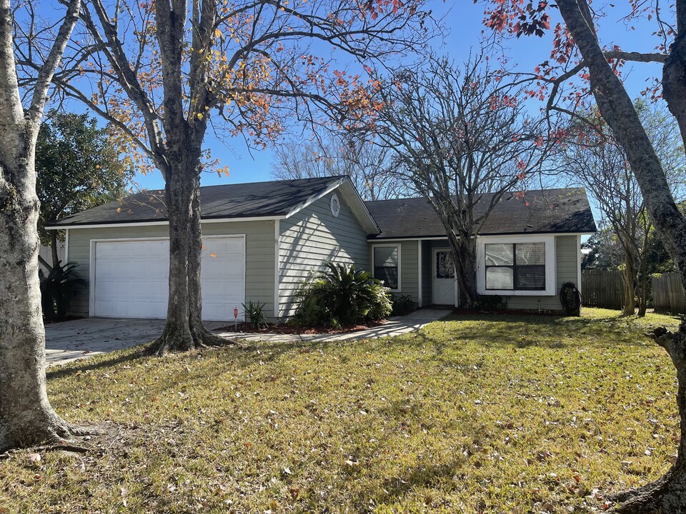 3638 Lumberjack Cir N in Jacksonville, FL - Building Photo