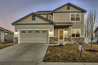 571 Wind River Dr in Windsor, CO - Building Photo - Building Photo