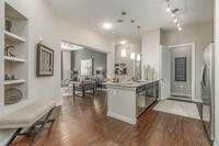 Whitehall Parc in Charlotte, NC - Building Photo - Interior Photo