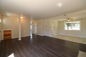 4378 Village Dr in Santa Maria, CA - Building Photo - Building Photo