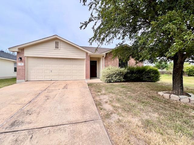 214 Sylvan St in Hutto, TX - Building Photo - Building Photo