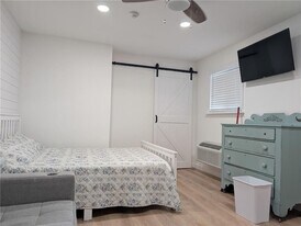 53 Winnapaug Rd in Westerly, RI - Building Photo