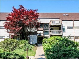 3699 Broadbridge Ave in Stratford, CT - Building Photo