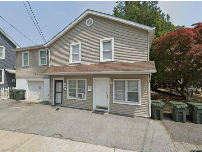 38 Lake St, Unit Apt#1