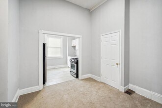 1909 MCCULLOH St-Unit -A in Baltimore, MD - Building Photo - Building Photo