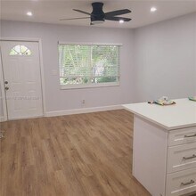 1504 SW 1st St, Unit 2 in Fort Lauderdale, FL - Foto de edificio - Building Photo