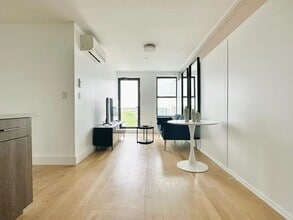 Furnished room/NOT APARTMENT in Brooklyn, NY - Foto de edificio - Building Photo