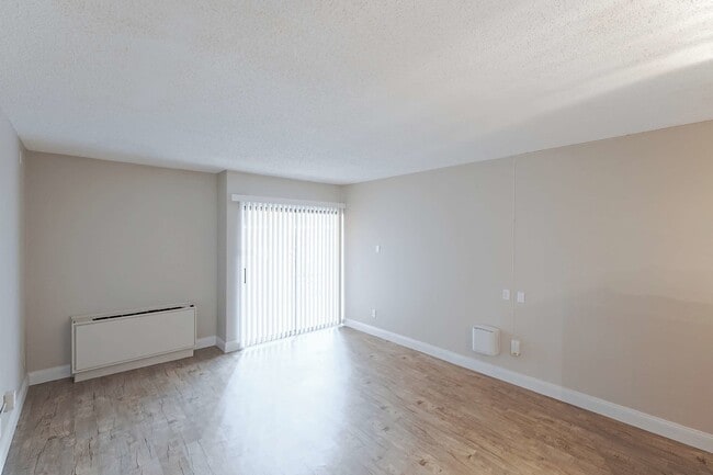 Alta Apartments in Colorado Springs, CO - Building Photo - Building Photo