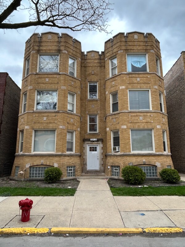11327 S King Dr-Unit -2 in Chicago, IL - Building Photo - Building Photo