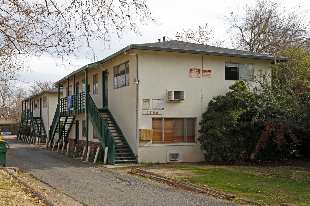 2760 Rio Linda Blvd in Sacramento, CA - Foto de edificio