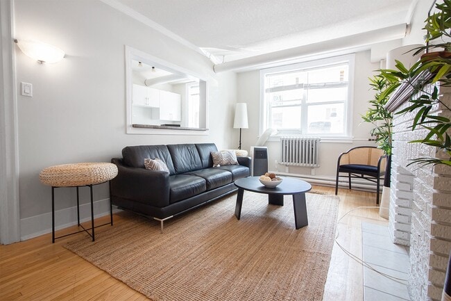 195 Cathedral Apartment