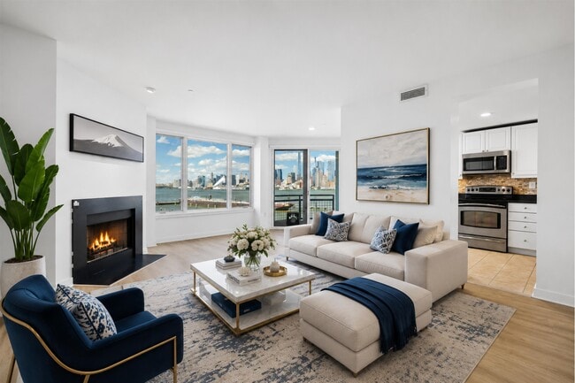 600 Harbor Blvd