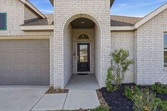 651 Spring Ashberry Ct in Magnolia, TX - Building Photo - Building Photo