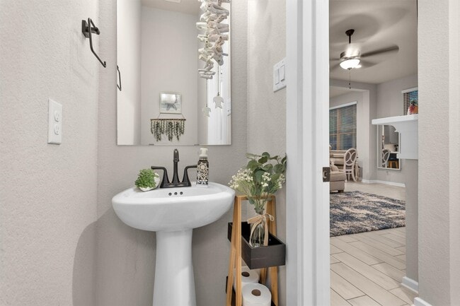 property at 579 Longleaf Pine Dr