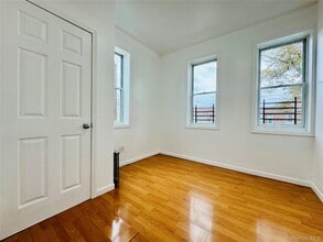 31-16 84th St in Queens, NY - Building Photo - Building Photo