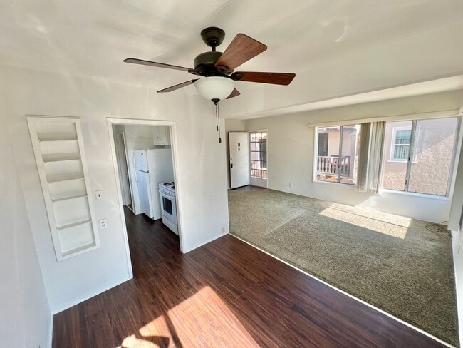 219 Granada Ave in Long Beach, CA - Building Photo - Building Photo