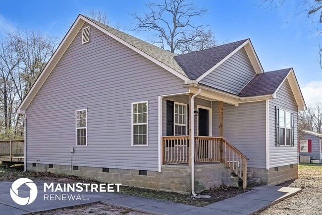 1607 Dodson St in Greensboro, NC - Foto de edificio - Building Photo