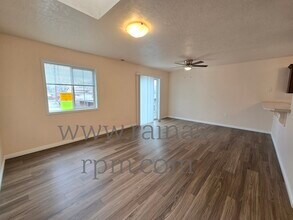 3507 N Maple Grove Rd in Boise, ID - Building Photo - Building Photo