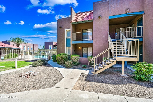 16602 N 25th St in Phoenix, AZ - Building Photo - Building Photo