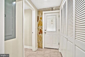 201 Douglas St NE, Unit 201 Douglas St NE in Washington, DC - Building Photo - Building Photo