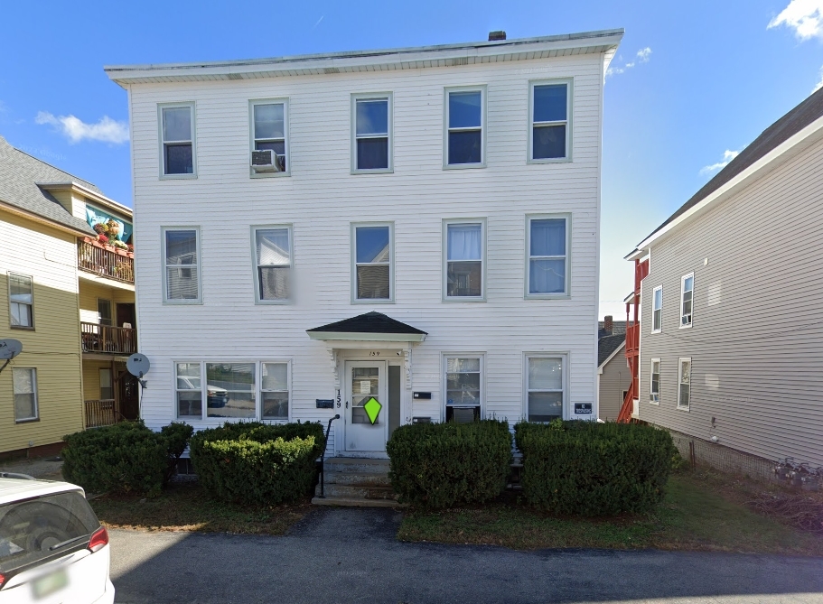 159 Cartier St in Manchester, NH - Foto de edificio