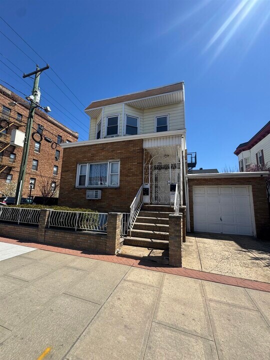 1112 Central Ave in Union City, NJ - Building Photo