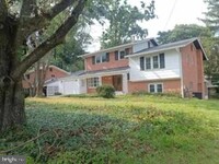 8211 Tuckerman Ln in Potomac, MD - Building Photo - Building Photo