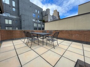 140 W 19th St in New York, NY - Building Photo - Building Photo