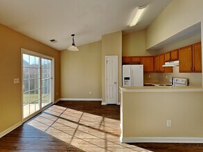 2921 Deep Cove Dr NW, Unit UNIT 10A in Concord, NC - Foto de edificio - Building Photo