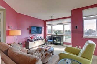 1700 N Northlake Way in Seattle, WA - Building Photo - Building Photo