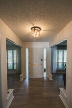 2334 Babalos Ln in Dallas, TX - Foto de edificio - Building Photo