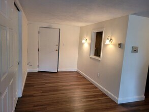 65 Greentree Ln, Unit 65 in Weymouth, MA - Building Photo - Building Photo