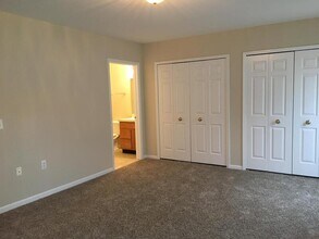2792 S Knightsbridge Cir in Ann Arbor, MI - Building Photo - Building Photo