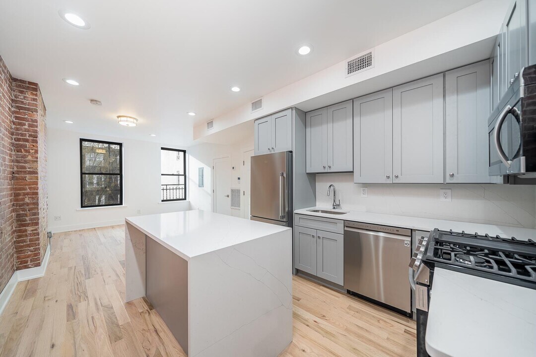230 Willow Ave in Hoboken, NJ - Building Photo