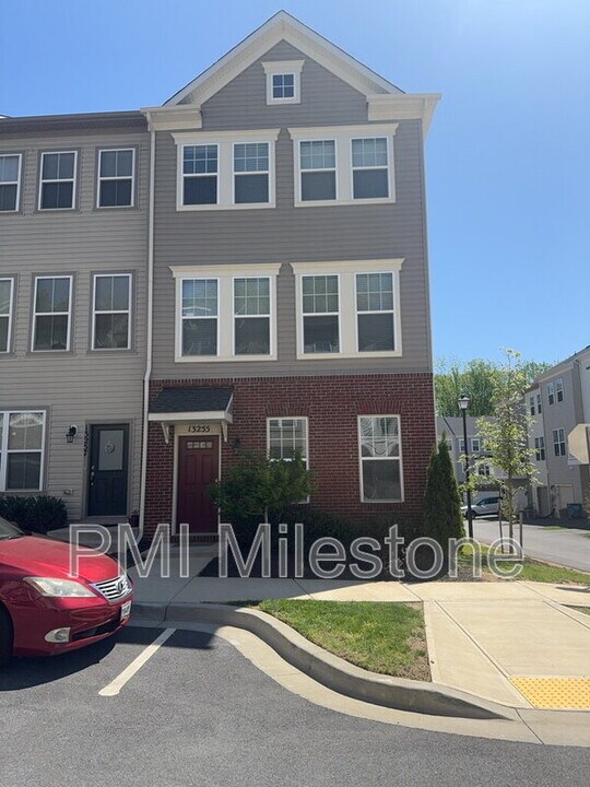 13255 Dowdens Ridge Dr in Clarksburg, MD - Building Photo