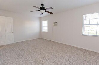 1113 Chicago Ave in Fort Worth, TX - Foto de edificio - Building Photo