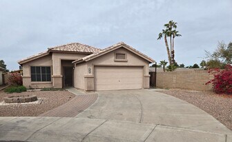 1694 N La Mora Dr in Goodyear, AZ - Building Photo