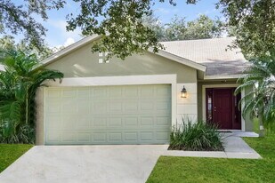 6009 Kiteridge Dr in Lithia, FL - Building Photo