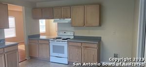 8615 Cross Spring in San Antonio, TX - Building Photo - Building Photo