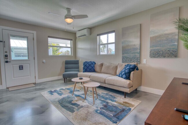 126 Mango St
