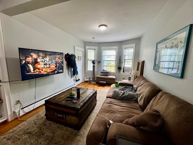 51 Montebello Rd, Unit 1 in Boston, MA - Building Photo - Building Photo