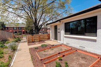 3342 N Harrison St in Denver, CO - Foto de edificio - Building Photo