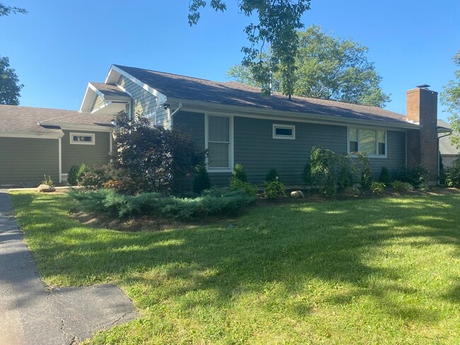 1189 W Social Row Rd in Centerville, OH - Building Photo - Building Photo