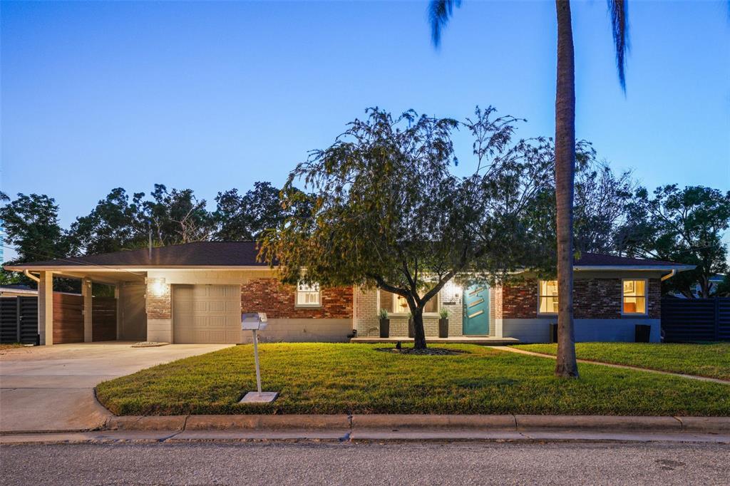222 N Clearview Ave in Tampa, FL - Building Photo