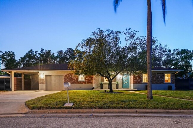 property at 222 N Clearview Ave