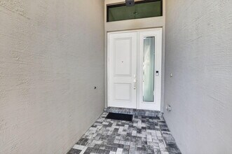 17358 Santaluce Mnr in Boca Raton, FL - Building Photo - Building Photo